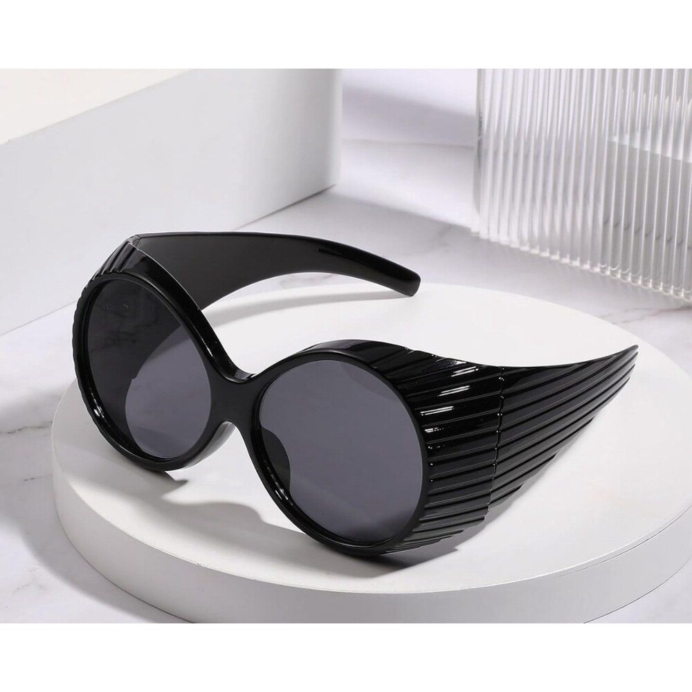 Trendy Oversized Vintage Punk Sunglasses Women Y2K Circular Surround Glasses
